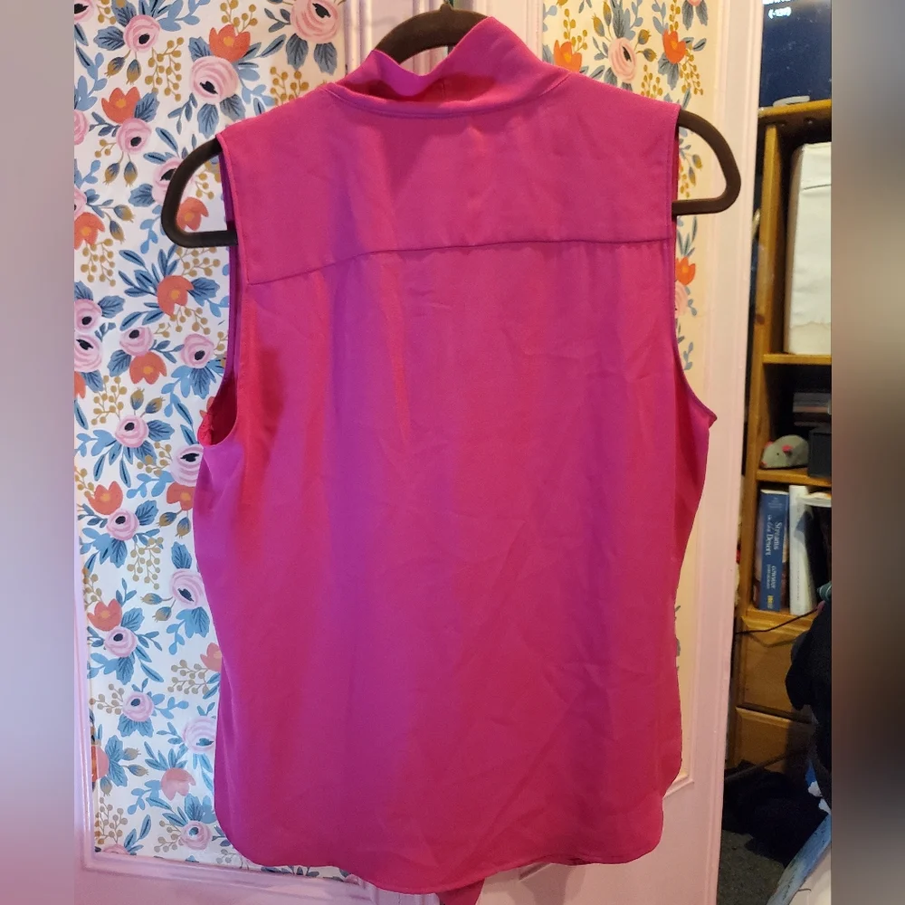 Pink Sleeveless Med Blouse with Bow - Picture 2 of 6